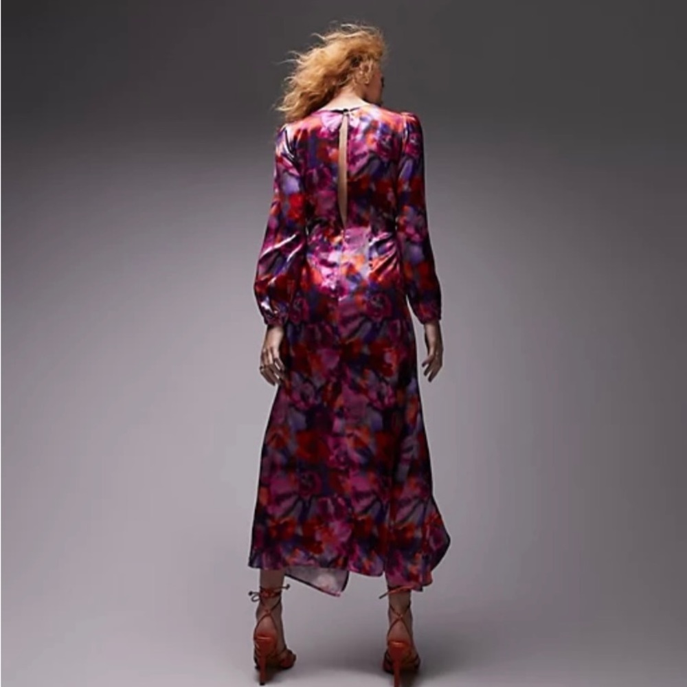 ASOS Topshop v-neck side rose print midi dress in bright pink - Picture 2 of 3